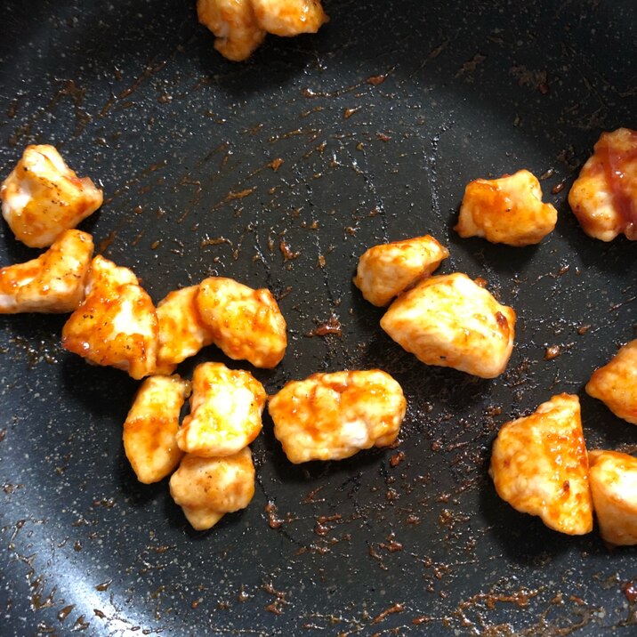 幼児食〜鶏胸肉のケチャップ炒め〜